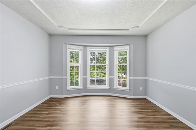 1736 SE Silkwood Court, Lee's Summit, MO 64063