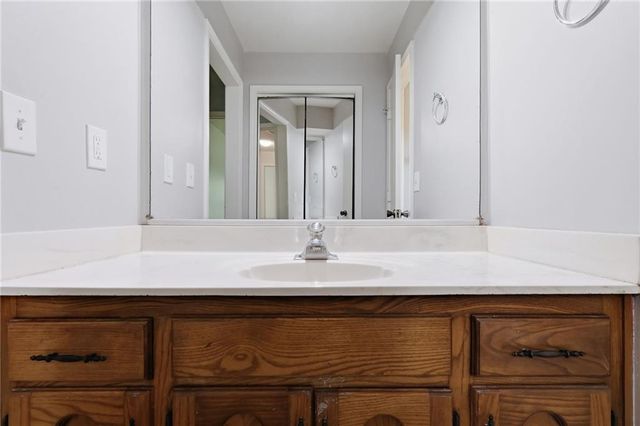 1736 SE Silkwood Court, Lee's Summit, MO 64063