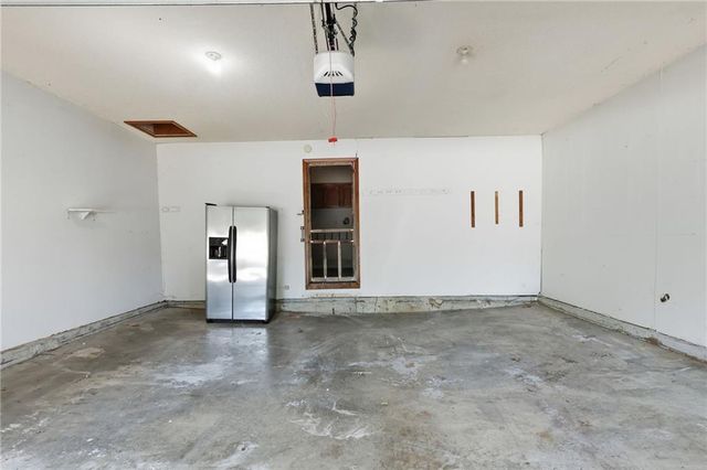 1736 SE Silkwood Court, Lee's Summit, MO 64063