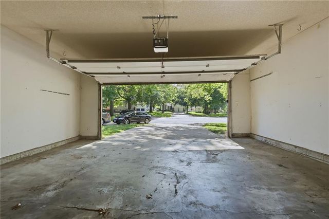 1736 SE Silkwood Court, Lee's Summit, MO 64063