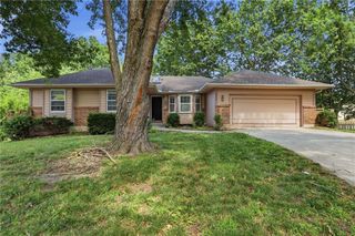 1736 SE Silkwood Court, Lee's Summit, MO 64063