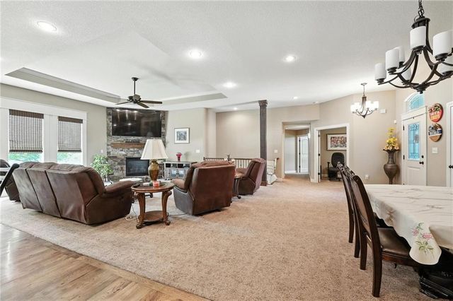 9208 SW WHISPY Way, Lee's Summit, MO 64064