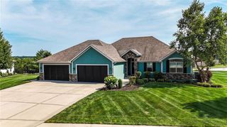9208 SW WHISPY Way, Lee's Summit, MO 64064