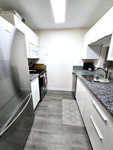 3212 NE 12th Street 202, Pompano Beach, FL 33062