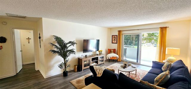 3212 NE 12th Street 202, Pompano Beach, FL 33062