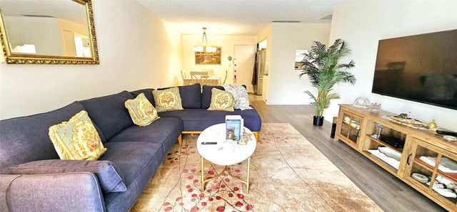 3212 NE 12th Street 202, Pompano Beach, FL 33062
