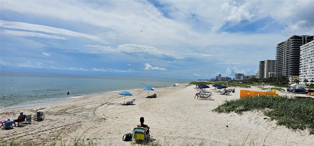 3212 NE 12th Street 202, Pompano Beach, FL 33062