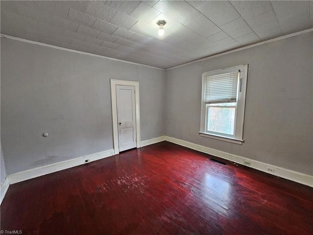 4902 Cherry Street, Winston-salem, NC 27105