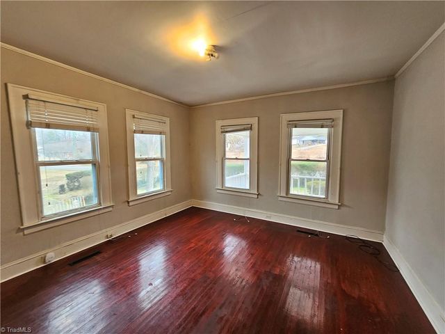 4902 Cherry Street, Winston-salem, NC 27105