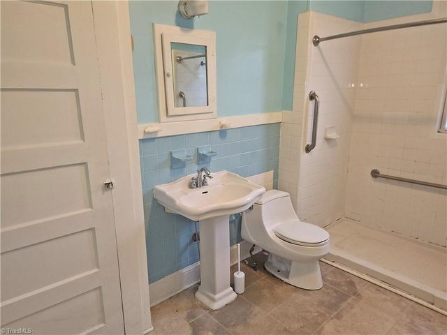 4902 Cherry Street, Winston-salem, NC 27105