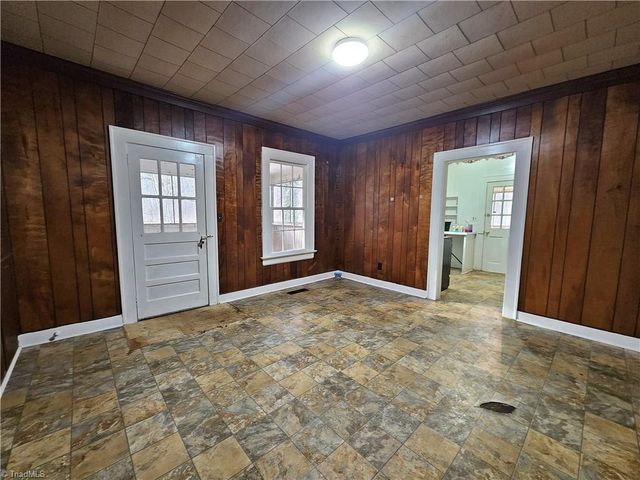 4902 Cherry Street, Winston-salem, NC 27105