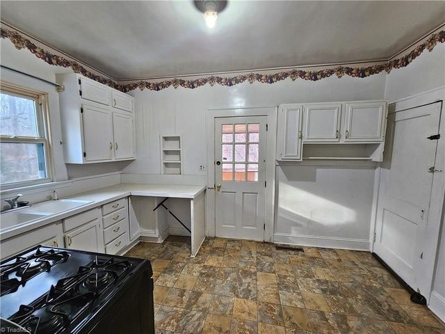 4902 Cherry Street, Winston-salem, NC 27105