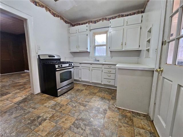 4902 Cherry Street, Winston-salem, NC 27105