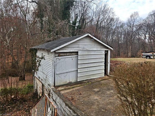 4902 Cherry Street, Winston-salem, NC 27105