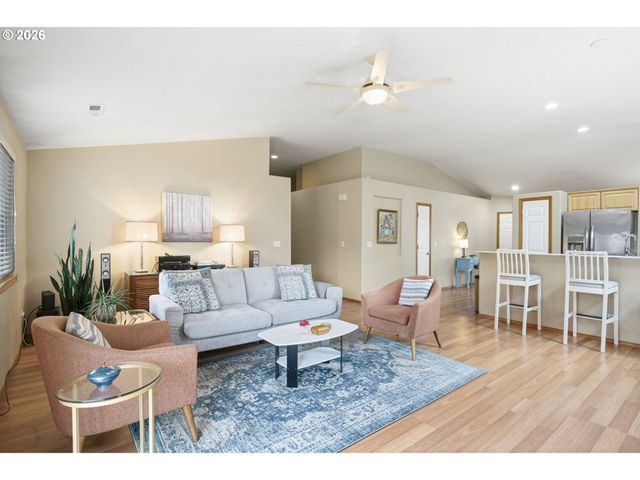 4645 L St, Washougal, WA 98671
