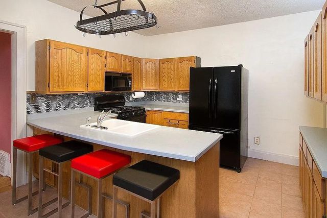 1112 University Drive S, Fargo, ND 58103