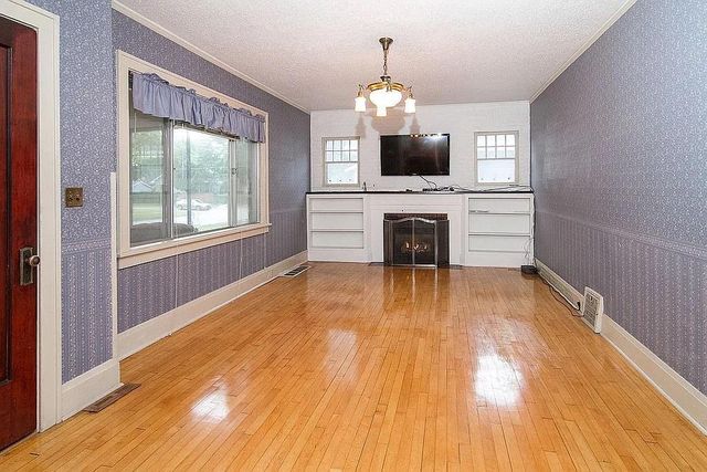 1112 University Drive S, Fargo, ND 58103