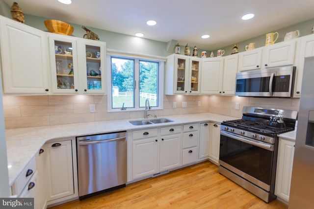 217 WHITMER RD, Shenandoah Junction, WV 25442