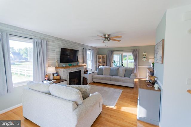 217 WHITMER RD, Shenandoah Junction, WV 25442