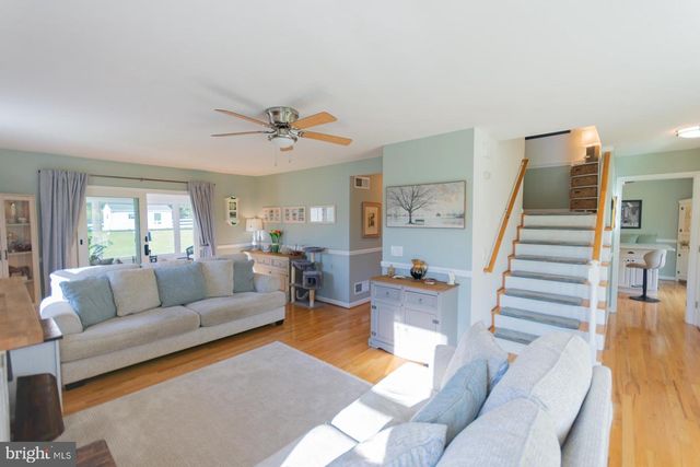 217 WHITMER RD, Shenandoah Junction, WV 25442