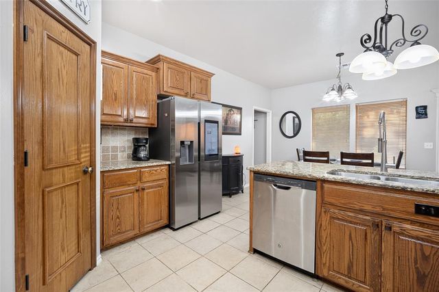 8621 Blue Heron Cove, Edmond, OK 73034