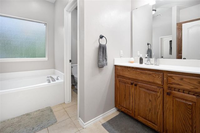 8621 Blue Heron Cove, Edmond, OK 73034