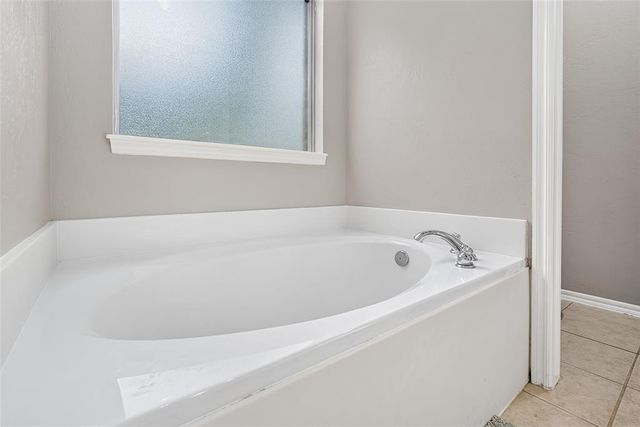 8621 Blue Heron Cove, Edmond, OK 73034