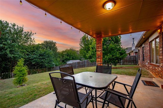 8621 Blue Heron Cove, Edmond, OK 73034