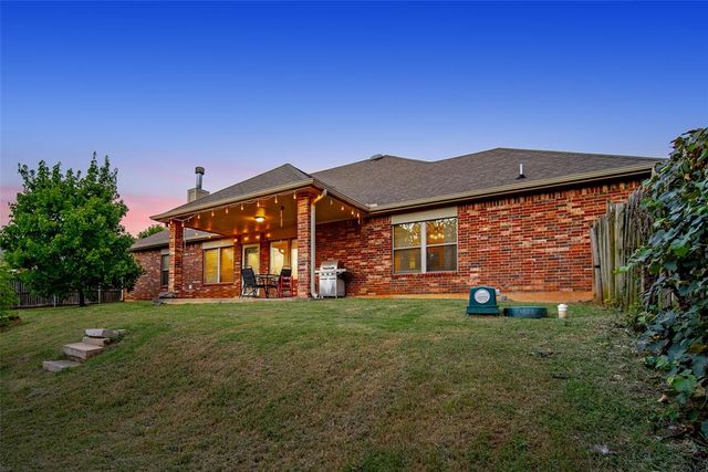 8621 Blue Heron Cove, Edmond, OK 73034