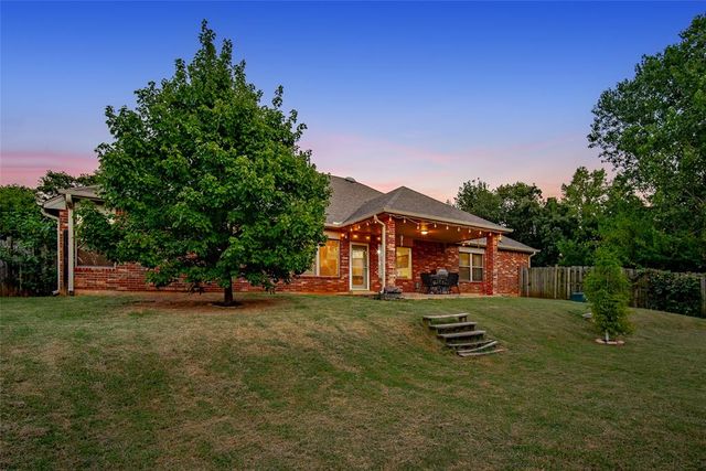 8621 Blue Heron Cove, Edmond, OK 73034