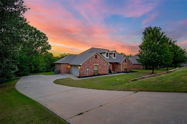 8621 Blue Heron Cove, Edmond, OK 73034