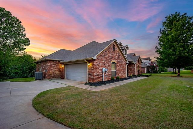 8621 Blue Heron Cove, Edmond, OK 73034