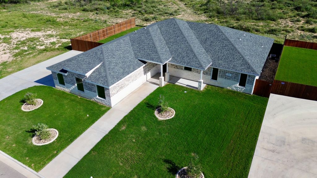 Image 28 of property listing at 1605 Club House Lane, San Angelo, TX 76904
