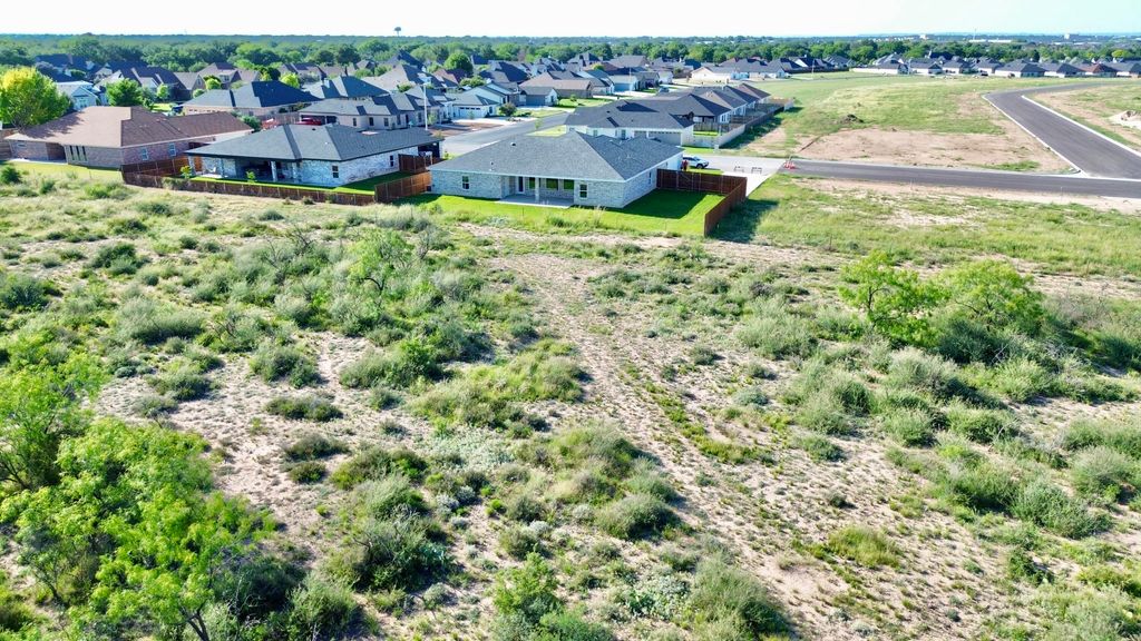 Image 33 of property listing at 1605 Club House Lane, San Angelo, TX 76904