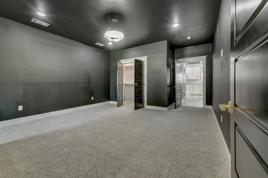 Image 36 of property listing at 1605 Club House Lane, San Angelo, TX 76904