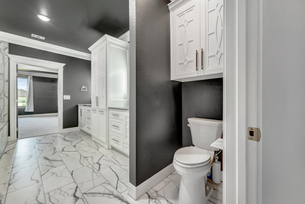 Image 44 of property listing at 1605 Club House Lane, San Angelo, TX 76904
