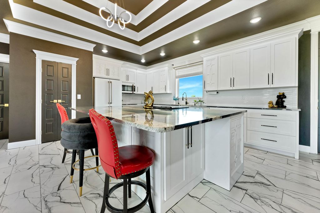 Image 8 of property listing at 1605 Club House Lane, San Angelo, TX 76904