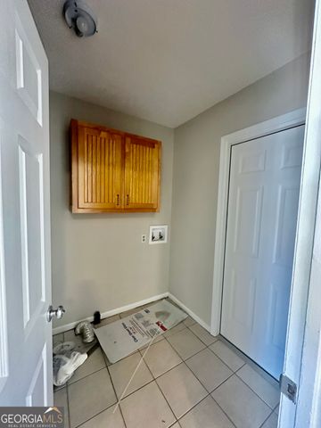 501 Lee Byrd Road, Loganville, GA 30052