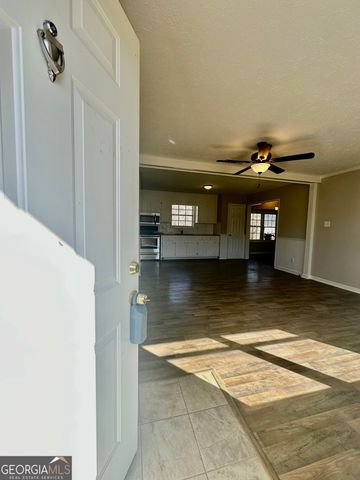 501 Lee Byrd Road, Loganville, GA 30052