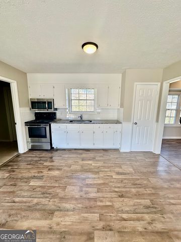 501 Lee Byrd Road, Loganville, GA 30052