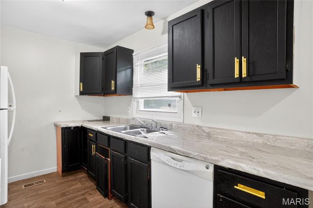 715 Valencia Avenue, St Louis, MO 63138