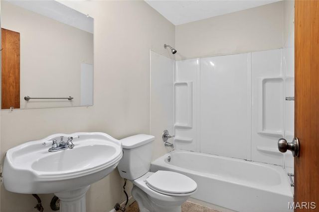 715 Valencia Avenue, St Louis, MO 63138