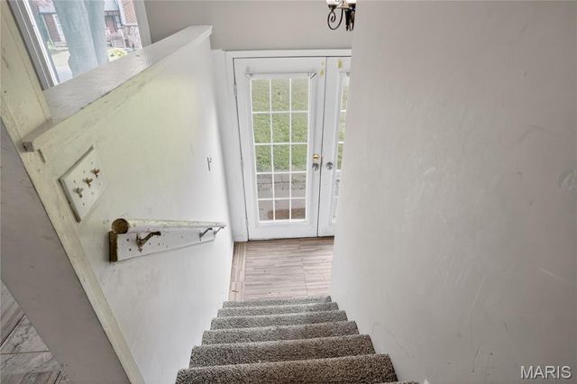 715 Valencia Avenue, St Louis, MO 63138