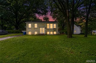 715 Valencia Avenue, St Louis, MO 63138