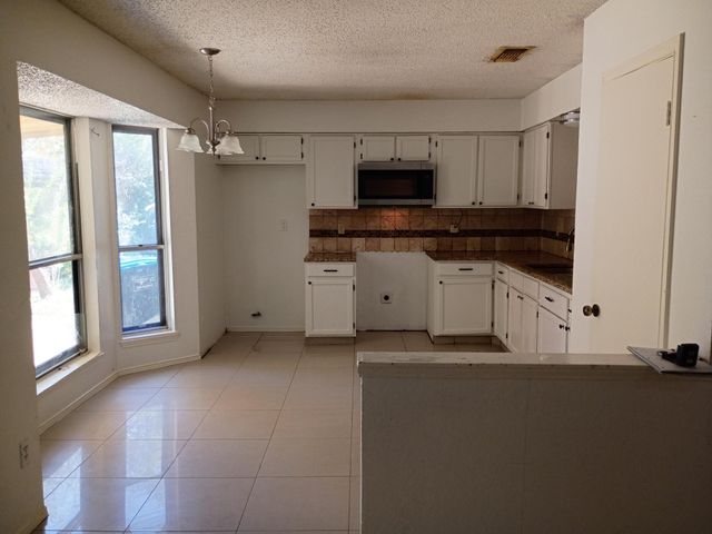 3254 Amber Court, Fort Worth, TX 76133