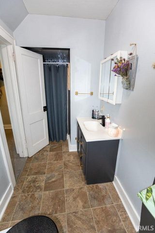 1222 N Center Street, Plymouth, IN 46563