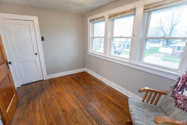 1222 N Center Street, Plymouth, IN 46563