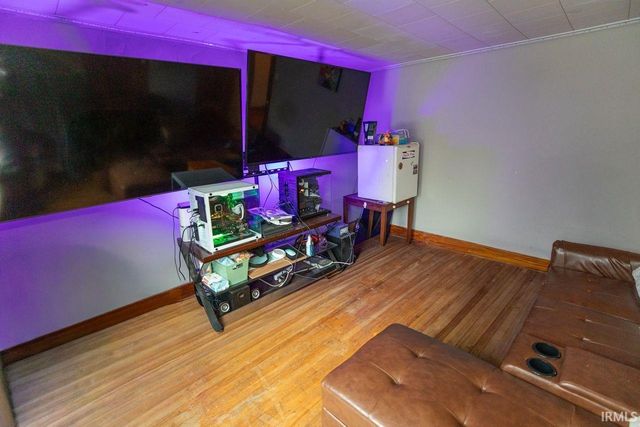 1222 N Center Street, Plymouth, IN 46563