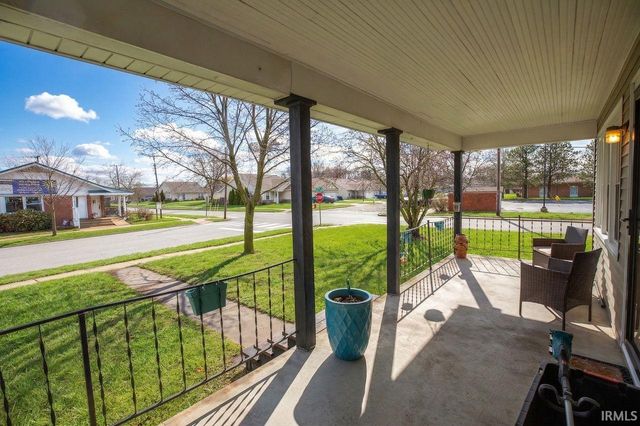 1222 N Center Street, Plymouth, IN 46563