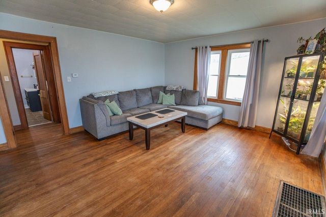 1222 N Center Street, Plymouth, IN 46563